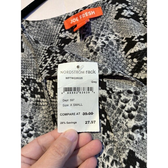 Joe Fresh Snakeskin Print Blouse Top XS Black Gray Long Sleeve Hi-Low Hem - Picture 5 of 9
